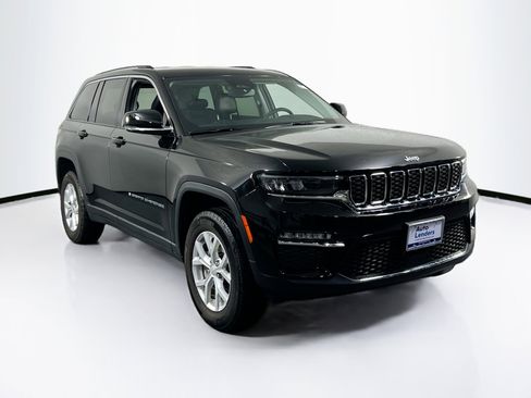 Used 2023 Jeep Grand Cherokee Limited AWD/4WD image 3