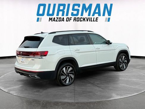 Used 2025 Volkswagen Atlas SE image 6