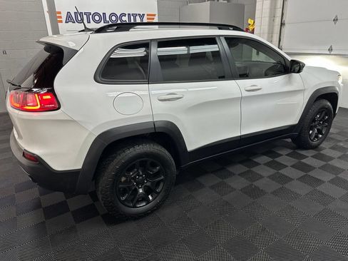 Used 2022 Jeep Cherokee Latitude AWD/4WD image 10