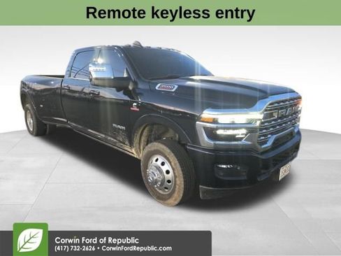 Used 2025 RAM 3500 Longhorn image 9