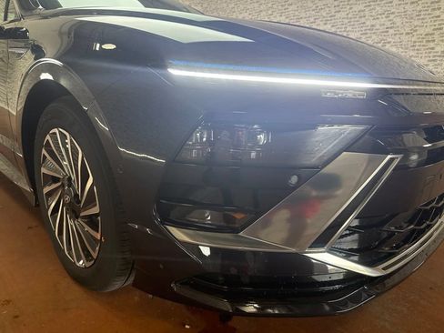 New 2026 Hyundai Sonata Limited FWD image 9