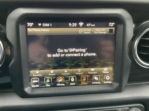 Used 2020 Jeep Wrangler Unlimited Sahara image 42