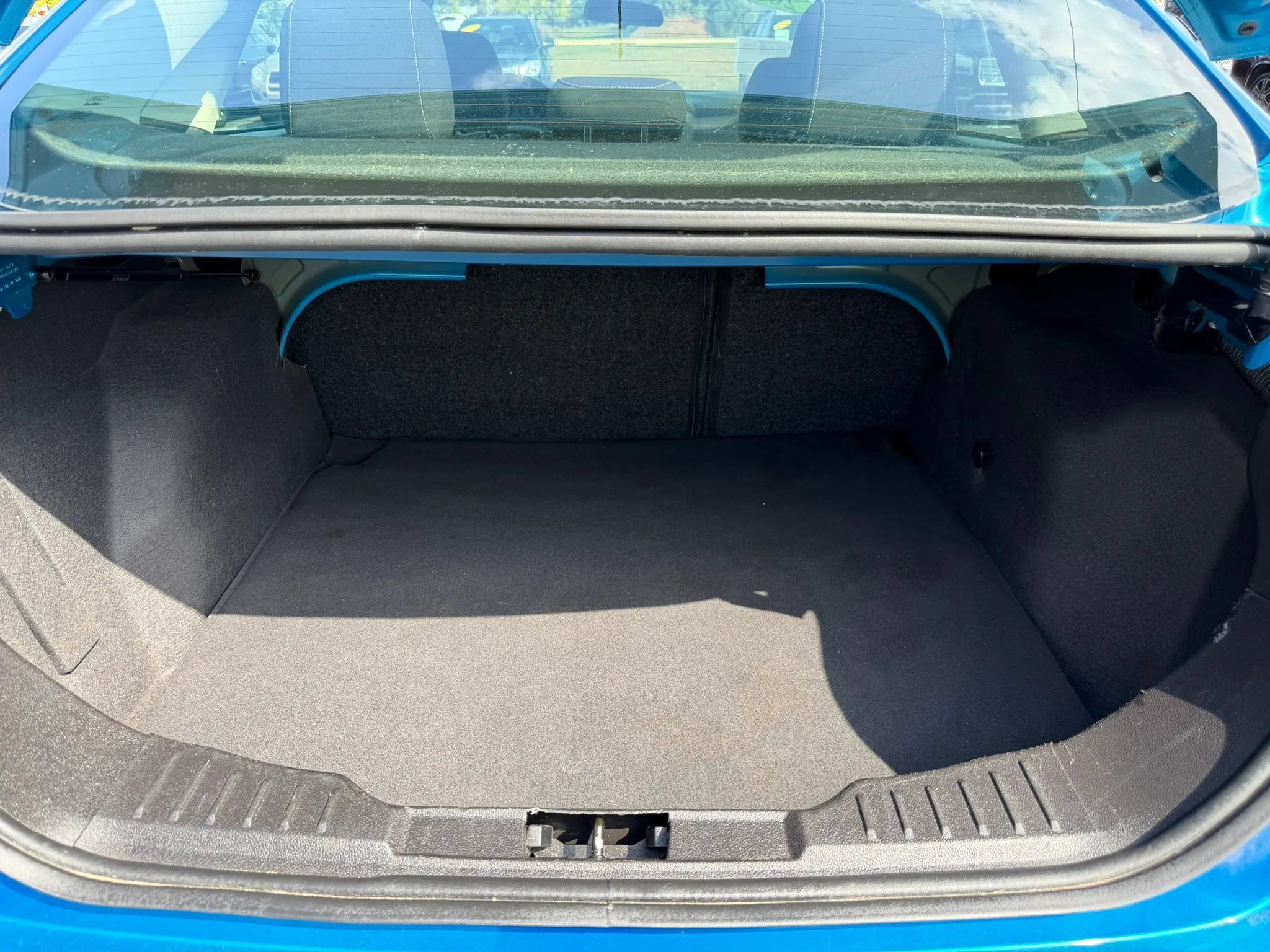Used 2016 Ford Focus SE w/ SE Cold Weather Package FWD image 23