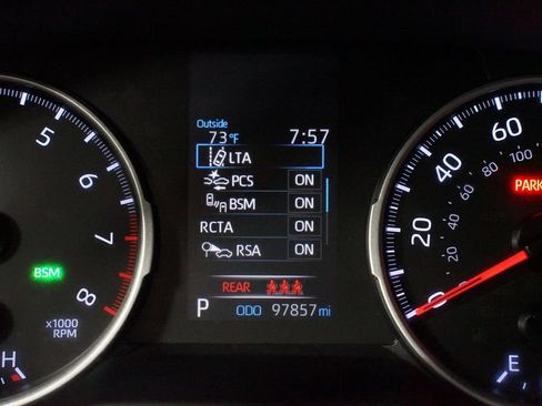 Used 2019 Toyota RAV4 XLE Premium FWD image 16