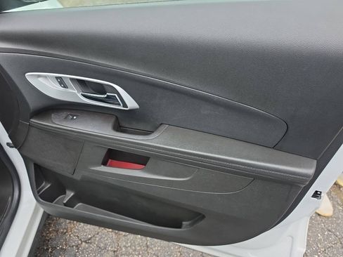 Used 2015 Chevrolet Equinox LS AWD/4WD image 24
