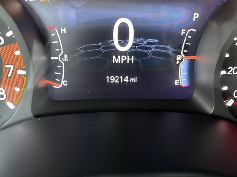 Used 2024 Jeep Compass Latitude image 16