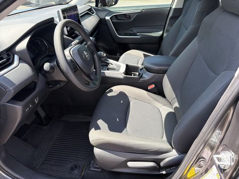 Certified 2023 Toyota RAV4 LE FWD image 19