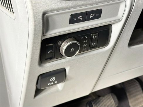 Used 2023 Ford F150 XLT w/ Trailer Tow Package image 10