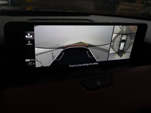 Certified 2025 MAZDA CX-70 Plug-In Hybrid w/ Premium Plus AWD/4WD image 22