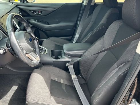 Used 2021 Subaru Outback Premium image 9
