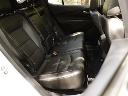 Used 2021 Chevrolet Equinox LT FWD image 27