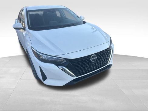 Used 2024 Nissan Sentra SV image 24