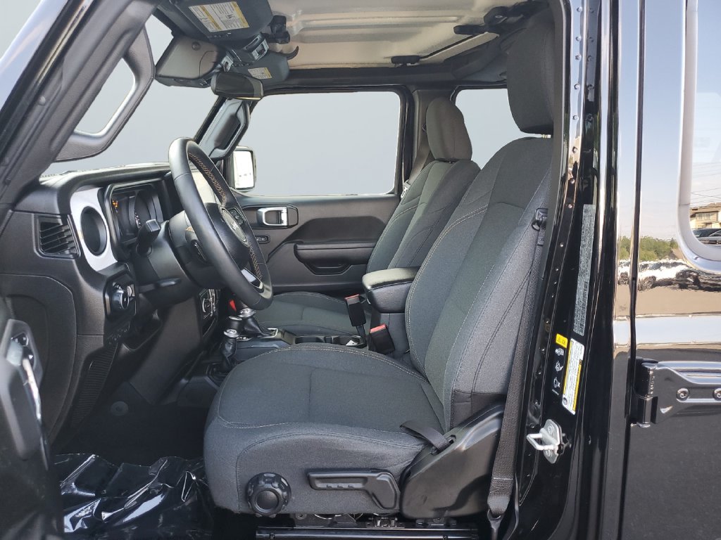 Used 2024 Jeep Wrangler Unlimited Sport AWD/4WD image 9