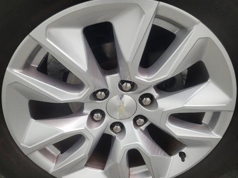 Used 2016 Chevrolet Suburban LS RWD image 31