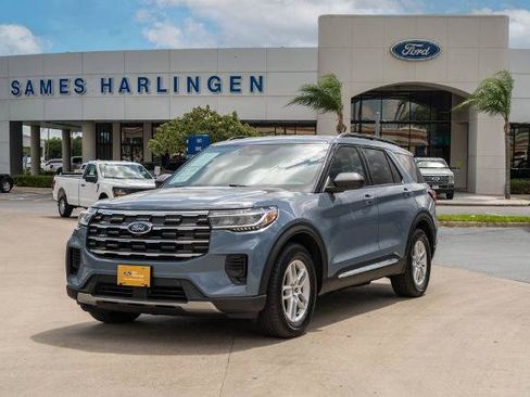 Certified 2025 Ford Explorer Active RWD image 1