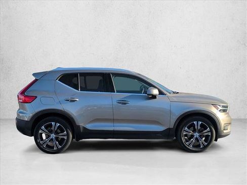 Used 2021 Volvo XC40 T5 Inscription image 4