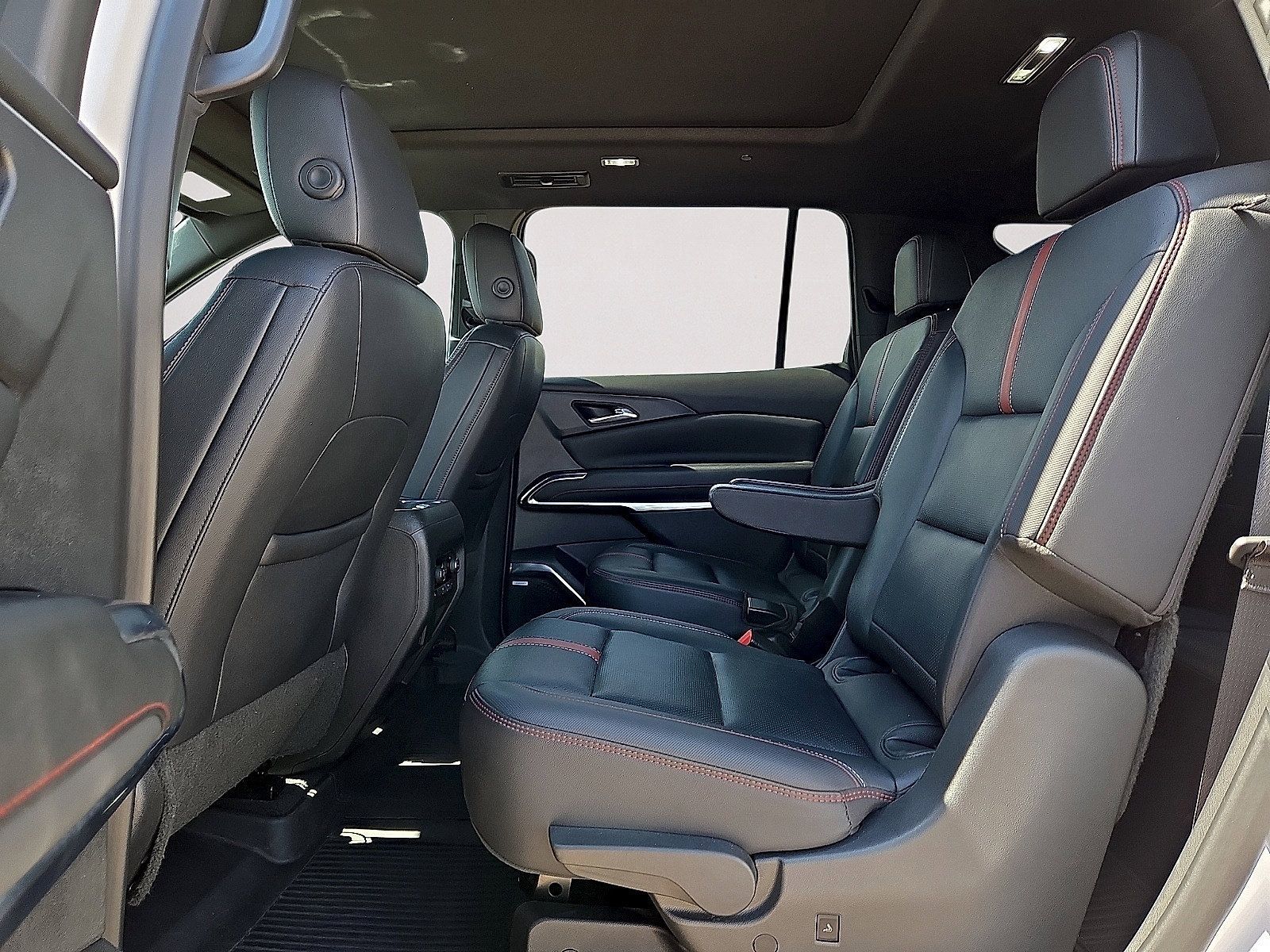 Used 2024 Chevrolet Traverse RS w/ LPO, Floor Liner Package FWD image 16