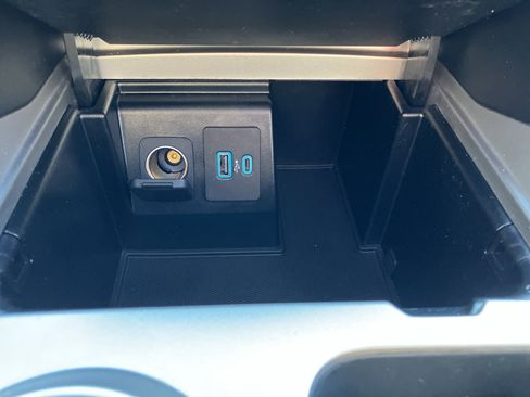 Used 2015 Ford F150 Lariat w/ Equipment Group 502A Luxury image 20