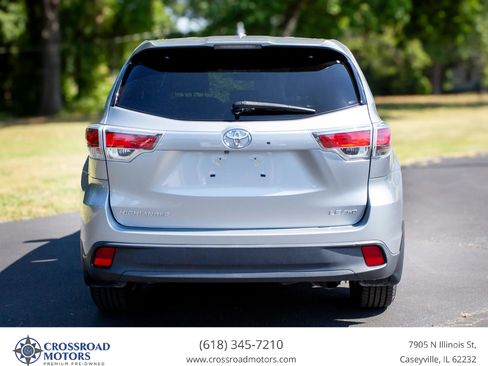 Used 2016 Toyota Highlander Plus AWD/4WD image 5