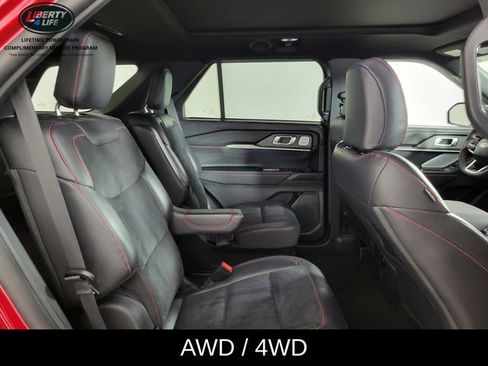 Used 2025 Ford Explorer ST w/ Sun And Sound Package AWD/4WD image 17