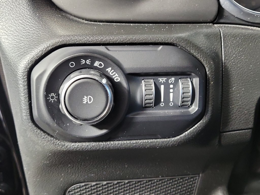 Used 2022 Jeep Wrangler Unlimited Sport AWD/4WD image 13