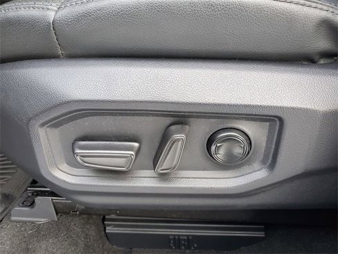 Used 2025 Toyota Tundra Limited image 20