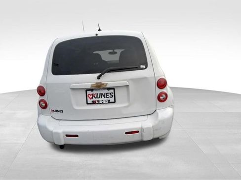 Used 2011 Chevrolet HHR LS image 9