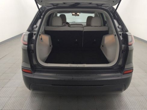 Used 2020 Jeep Cherokee Latitude Plus image 29