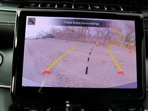 New 2025 Jeep Grand Cherokee Limited w/ Black Appearance Package image 23