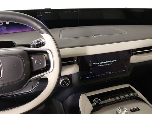 New 2026 Lincoln Navigator Premiere AWD/4WD image 5