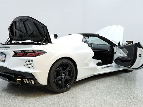 Used 2022 Chevrolet Corvette Stingray Preferred Conv w/ Chrome Exterior Badge Package image 11