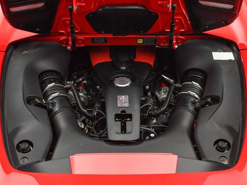 Certified 2021 Ferrari F8 Tributo image 30