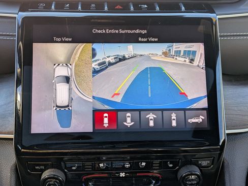 Used 2024 Jeep Grand Cherokee L Limited w/ Luxury Tech Group II image 22