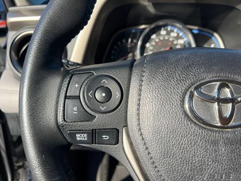 Used 2013 Toyota RAV4 Limited AWD/4WD image 15