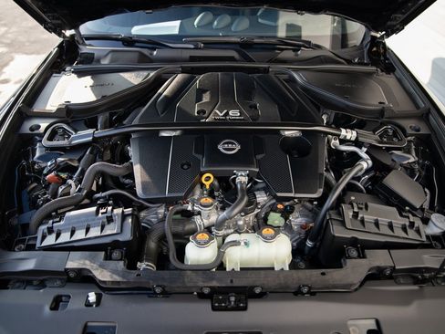 Used 2024 Nissan Z Performance w/ Floor Mat Package image 12