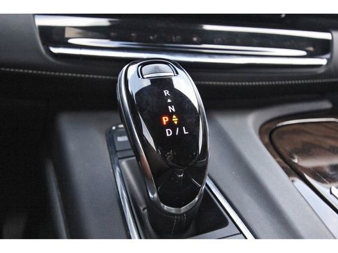 Used 2024 Cadillac Escalade ESV Sport Platinum w/ LPO, ONYX Package image 27