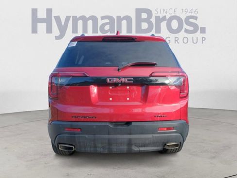 Used 2022 GMC Acadia SLE w/ Driver Convenience Package image 4