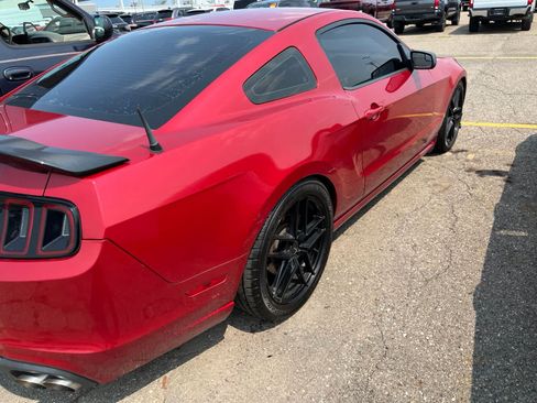 Used 2013 Ford Mustang Coupe RWD image 14