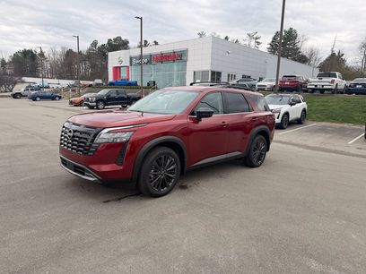 New 2026 Nissan Pathfinder SL w/ SL Premium Package