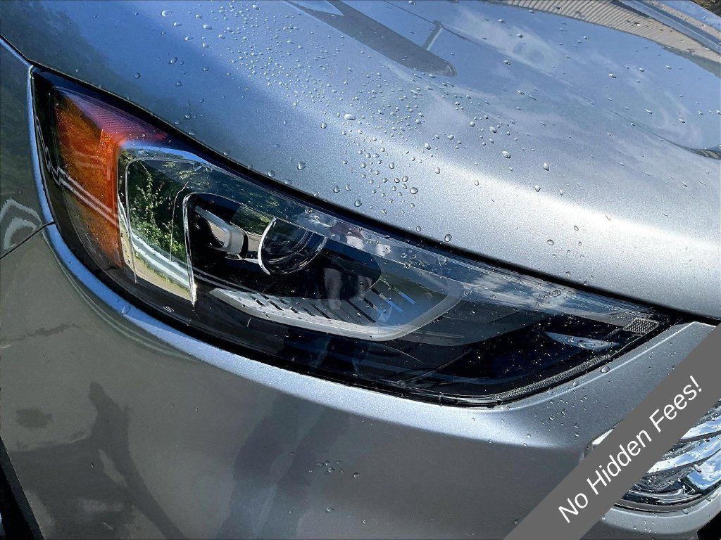 Used 2020 Ford Edge SE FWD image 25