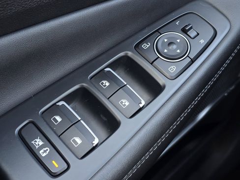 Used 2020 Hyundai Santa Fe SEL image 32