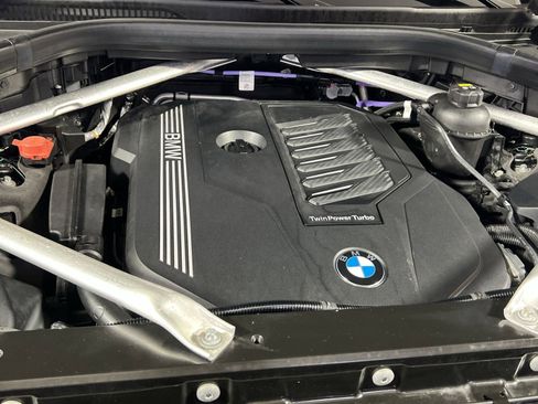 Used 2022 BMW X7 xDrive40i w/ M Sport Package image 30