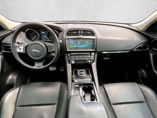 Used 2019 Jaguar F-PACE AWD/4WD image 14