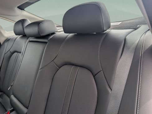 New 2025 Hyundai Sonata Limited image 18