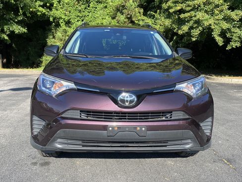 Used 2018 Toyota RAV4 LE w/ Carpet Mat Package AWD/4WD image 3