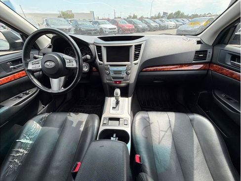 Used 2011 Subaru Outback 3.6R Limited AWD/4WD image 4