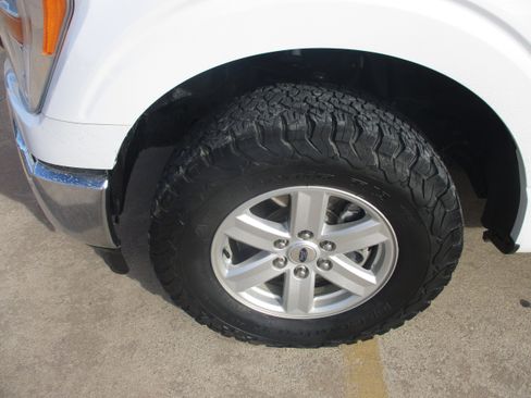 Used 2022 Ford F150 XL w/ FX4 Off-Road Package image 3