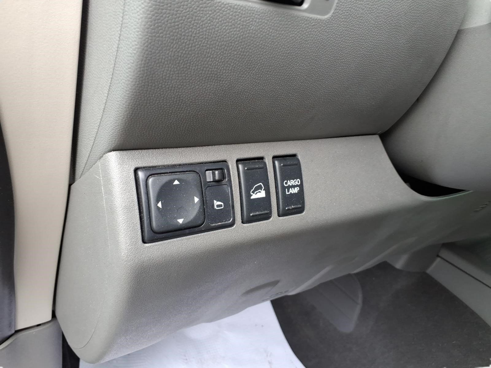 Used 2021 Nissan Frontier SV w/ Midnight Edition Floor Mats AWD/4WD image 18