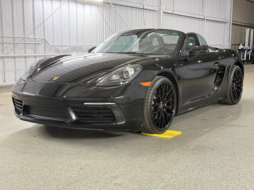 Used 2018 Porsche 718 Boxster RWD image 1