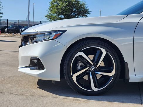 Certified 2022 Honda Accord Sport image 8